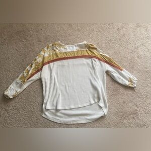 Ivy May Long sleeve medium knit top